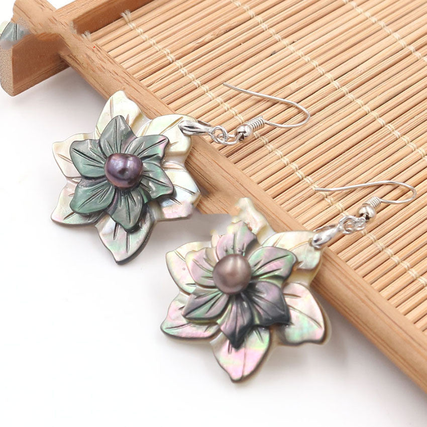 Natural Black Shell Flower earrings