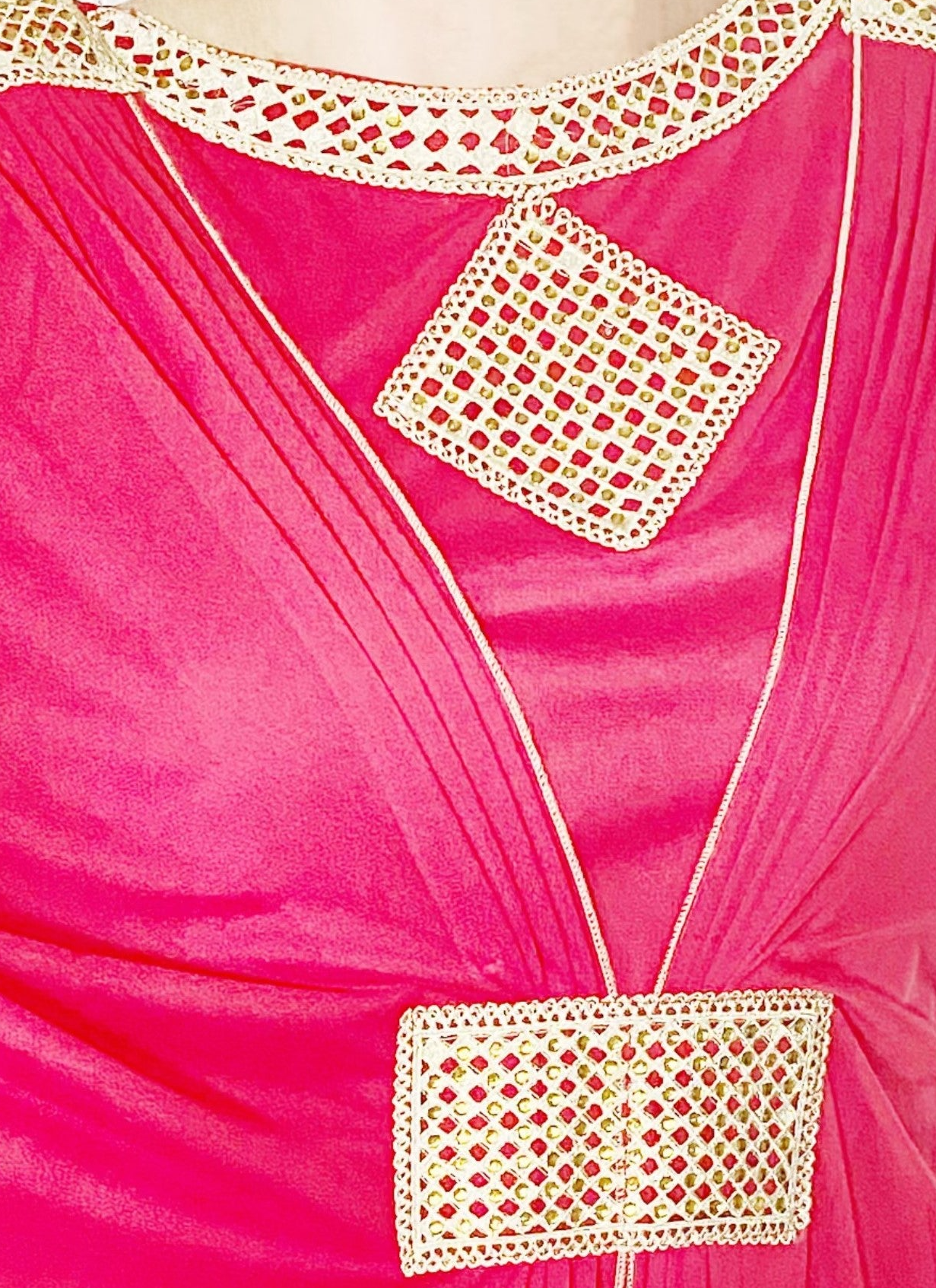 Qatari "Farasha" Abaya