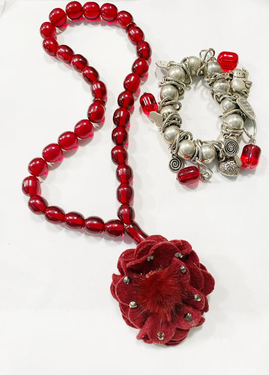 Flower Rouge Necklace & Bracelet