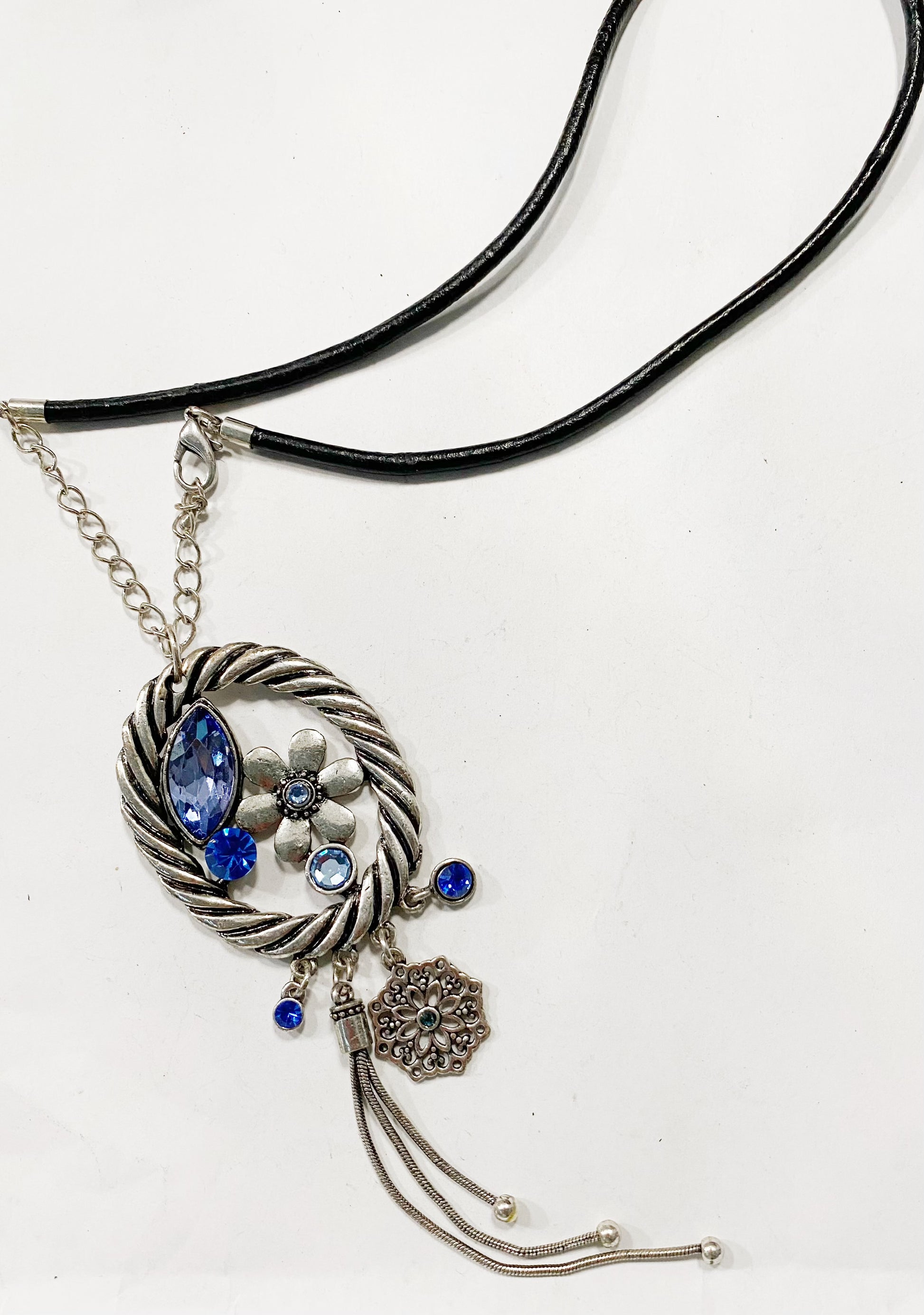Trendy Pendant Necklace - TTP