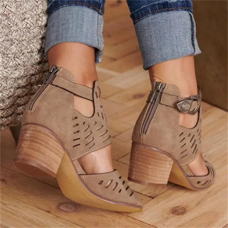 Vintage Hollow Out Sandals - TTP