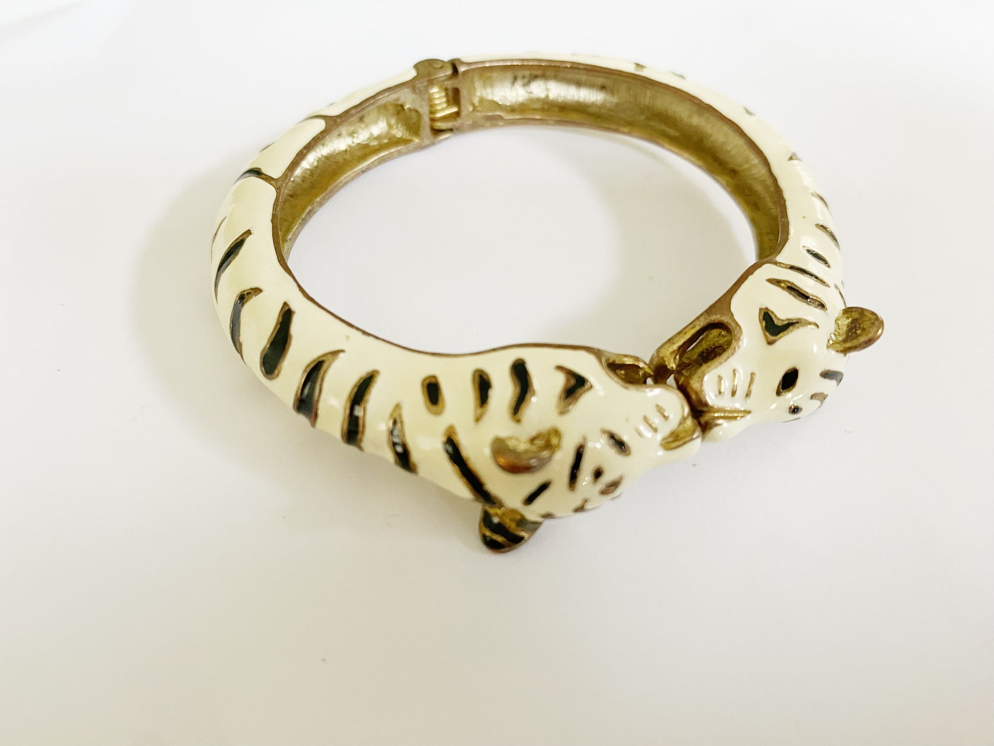 Vintage Tiger Cowrie Rhinestone - TTP